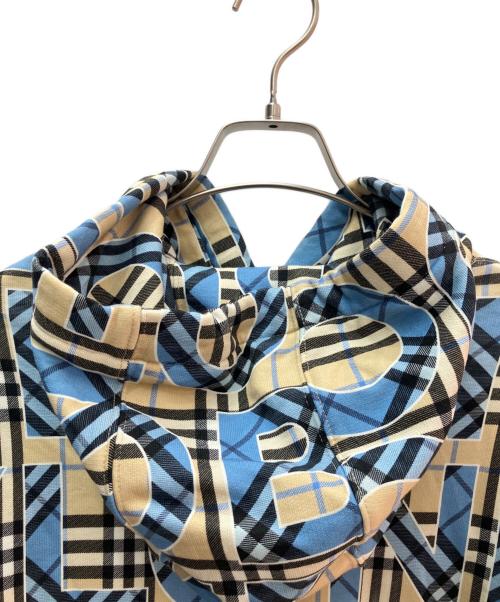 BURBERRY（バーバリー）BURBERRY (バーバリー) ロゴチェックプルオーバーパーカー ブルー×ベージュ サイズ:Ｍの古着・服飾アイテム