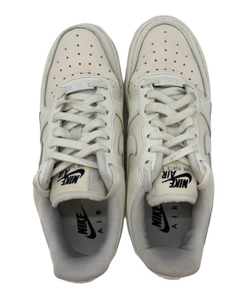 NIKE（ナイキ）NIKE (ナイキ) スニーカー ホワイト サイズ:24.5の古着・服飾アイテム