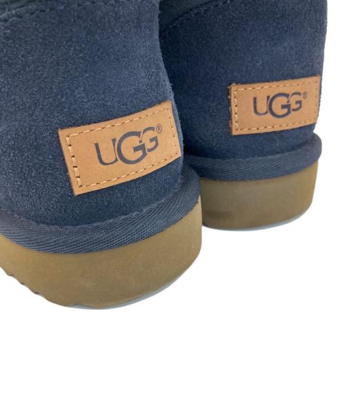 UGG（アグ）UGG (アグ) クラシック ミニ II ネイビー サイズ:23の古着・服飾アイテム
