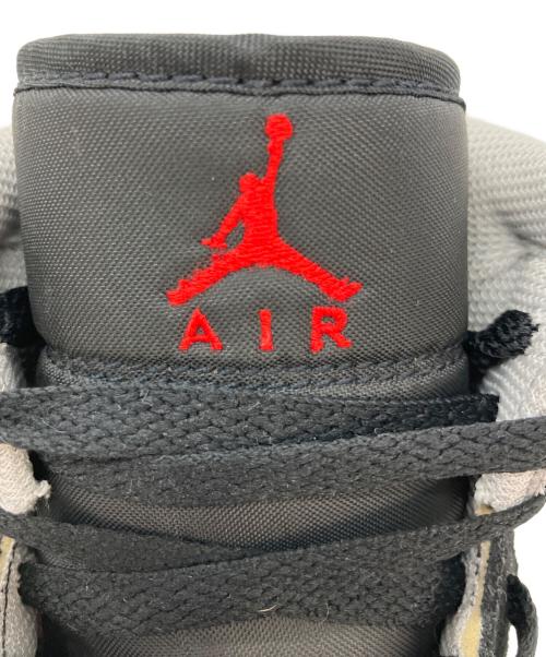 NIKE（ナイキ）NIKE (ナイキ) Air Jordan 1 Mid グレー サイズ:27.0の古着・服飾アイテム
