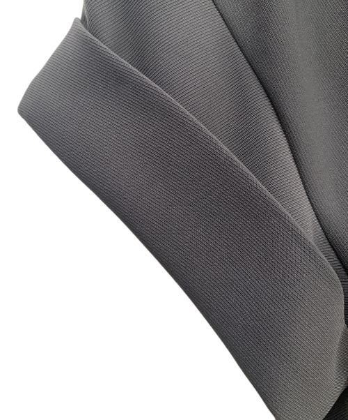ELENDEEK（エレンディーク）ELENDEEK (エレンディーク) 長袖ワンピース グレー サイズ:2 未使用品の古着・服飾アイテム