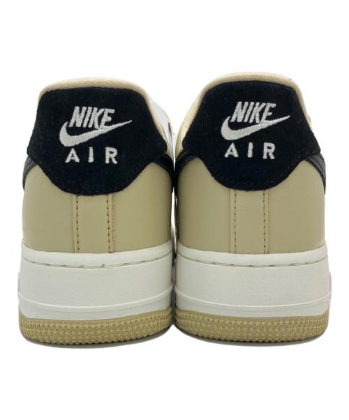NIKE（ナイキ）NIKE (ナイキ) AIR FORCE 1 '07 ホワイト×ベージュ サイズ:26.5の古着・服飾アイテム