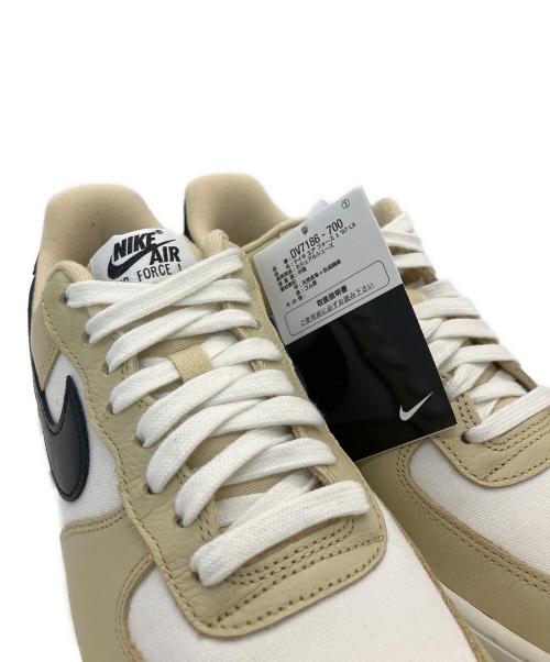NIKE（ナイキ）NIKE (ナイキ) AIR FORCE 1 '07 ホワイト×ベージュ サイズ:26.5の古着・服飾アイテム