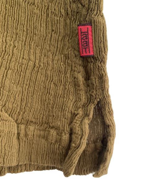 ISSEY MIYAKE（イッセイミヤケ）ISSEY MIYAKE (イッセイミヤケ) 半袖カットソー カーキ サイズ:２の古着・服飾アイテム