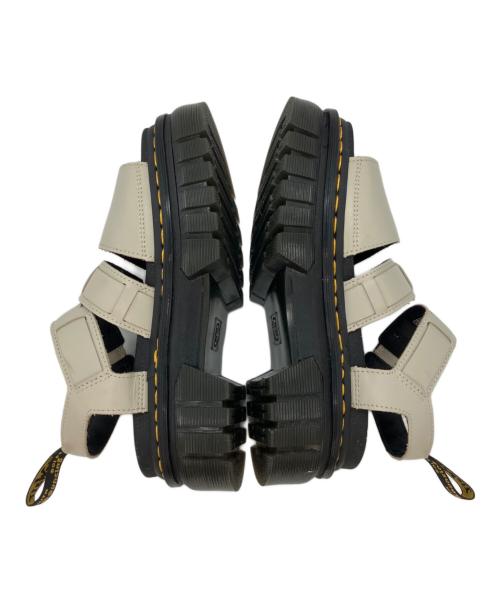 Dr.Martens（ドクターマーチン）Dr.Martens (ドクターマーチン) RICKI 3 STRAP SANDAL ベージュ×ブラック サイズ:24cmの古着・服飾アイテム