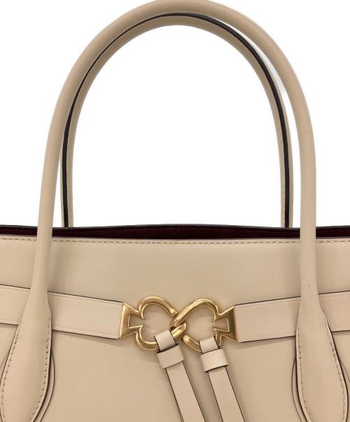 Kate Spade（ケイトスペード）Kate Spade (ケイトスペード) ハンドバッグ ベージュの古着・服飾アイテム