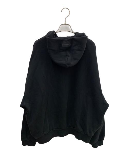 FOG ESSENTIALS（フィアオブゴッド エッセンシャル）FOG ESSENTIALS (フィアオブゴッド エッセンシャル) プルオーバーパーカー ブラック サイズ:Ｓの古着・服飾アイテム