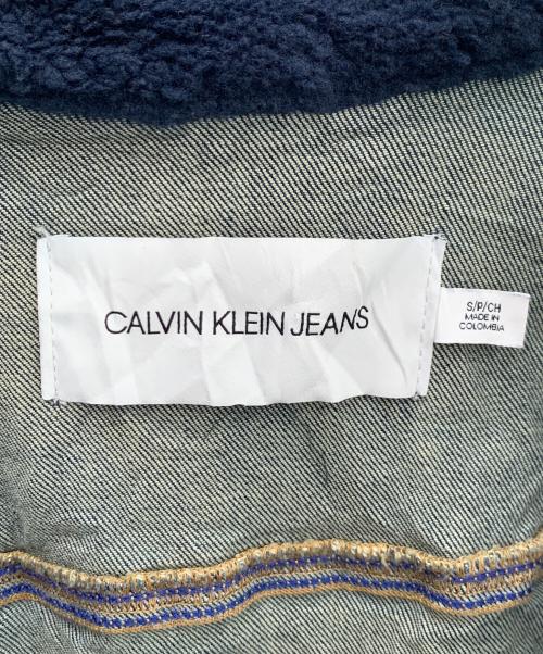 Calvin Klein Jeans（カルバンクラインジーンズ）Calvin Klein Jeans (カルバンクラインジーンズ) 襟ボアデニムジャケット ブルー サイズ:Ｓの古着・服飾アイテム