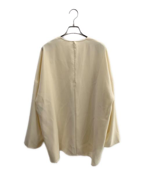 ENFOLD（エンフォルド）ENFOLD (エンフォルド) CENTER-SLIT PULLOVER アイボリー サイズ:.38の古着・服飾アイテム