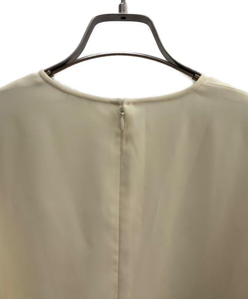ENFOLD（エンフォルド）ENFOLD (エンフォルド) CENTER-SLIT PULLOVER アイボリー サイズ:.38の古着・服飾アイテム