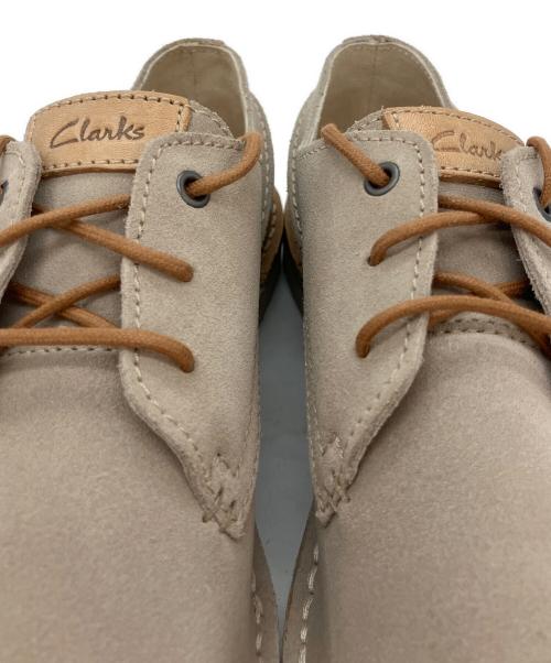 CLARKS（クラークス）CLARKS (クラークス) スウェードシューズ グレー サイズ:26.5cmの古着・服飾アイテム
