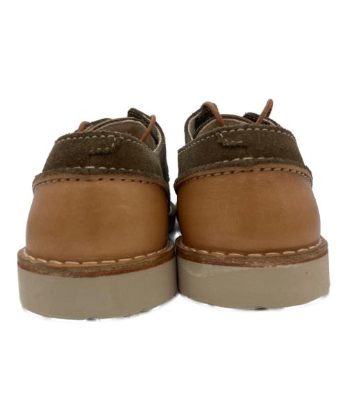 CLARKS（クラークス）CLARKS (クラークス) スウェードシューズ カーキ サイズ:26.5cmの古着・服飾アイテム