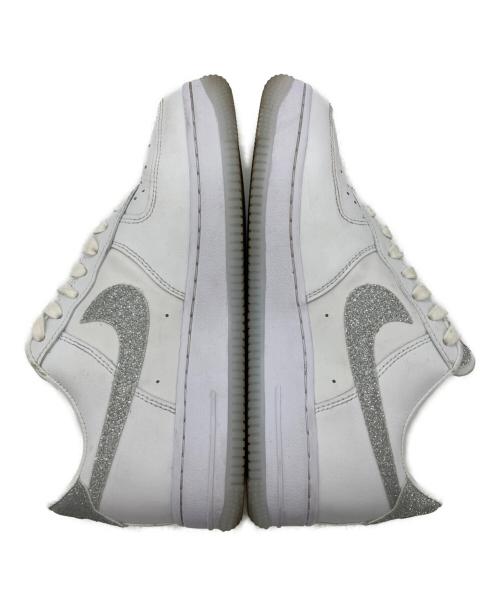 NIKE（ナイキ）NIKE (ナイキ) AIR FORCE 1 07 LX ホワイト×シルバー サイズ:24の古着・服飾アイテム