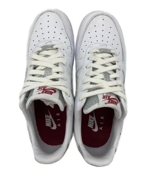 NIKE（ナイキ）NIKE (ナイキ) AIR FORCE 1 07 LX ホワイト×シルバー サイズ:24の古着・服飾アイテム