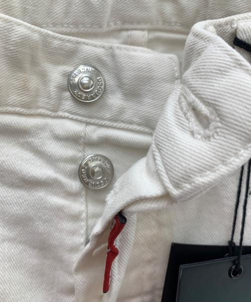 DSQUARED2（ディースクエアード）DSQUARED2 (ディースクエアード) ペイント加工デニムパンツ ホワイト サイズ:46 未使用品の古着・服飾アイテム