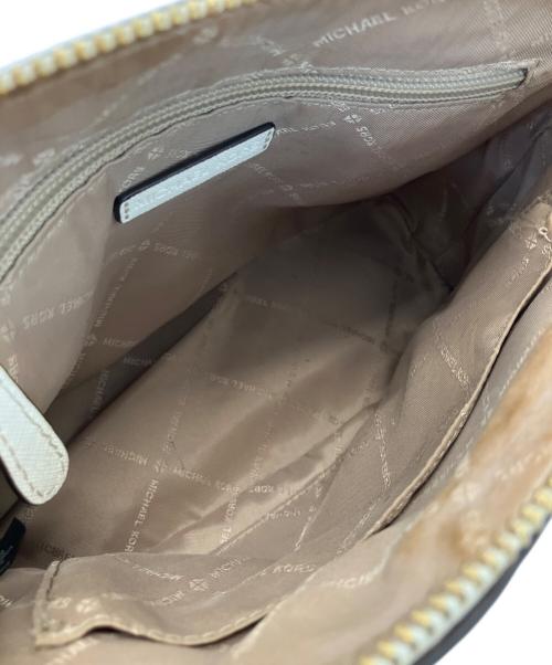 MICHAEL KORS（マイケルコース）MICHAEL KORS (マイケルコース) ショルダーバッグ ホワイトの古着・服飾アイテム