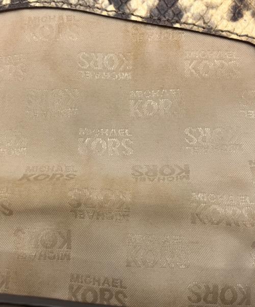 MICHAEL KORS（マイケルコース）MICHAEL KORS (マイケルコース) ショルダーバッグ ベージュの古着・服飾アイテム