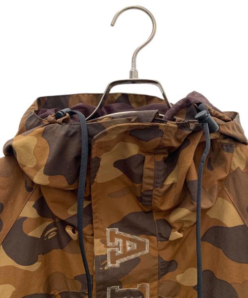 A BATHING APE（アベイシングエイプ）A BATHING APE (アベイシングエイプ) マウンテンパーカー ブラウン サイズ:XLの古着・服飾アイテム