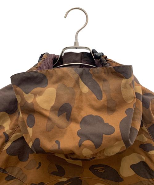 A BATHING APE（アベイシングエイプ）A BATHING APE (アベイシングエイプ) マウンテンパーカー ブラウン サイズ:XLの古着・服飾アイテム