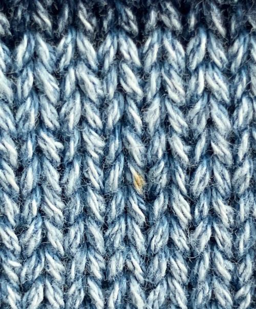 TMT（ティーエムティー）TMT (ティーエムティー) 	INDIGO BULLET HOLE BORDER KNIT PULLOVER ネイビー サイズ:Lの古着・服飾アイテム