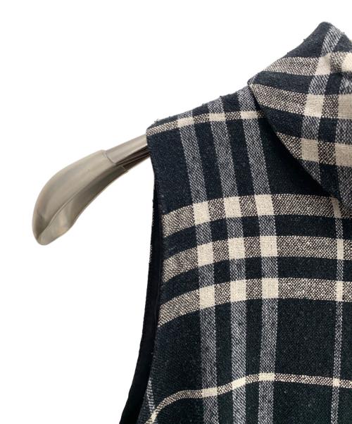 BURBERRY LONDON（バーバリーロンドン）BURBERRY LONDON (バーバリーロンドン) ノースリーブワンピース ホワイト×ブラック サイズ:Lの古着・服飾アイテム