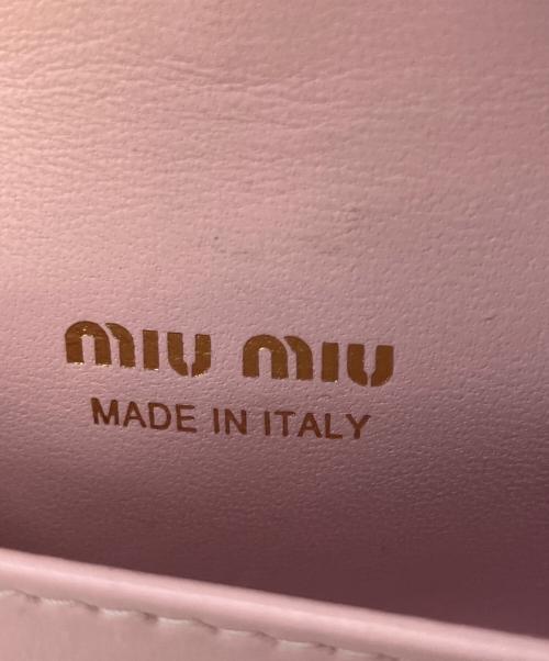 MIU MIU（ミュウミュウ）MIU MIU (ミュウミュウ) AirPodsケース ピンクの古着・服飾アイテム