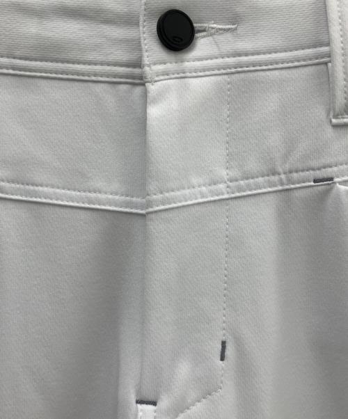 OAKLEY（オークリー）OAKLEY (オークリー) ゴルフパンツ ホワイト サイズ:36 未使用品の古着・服飾アイテム