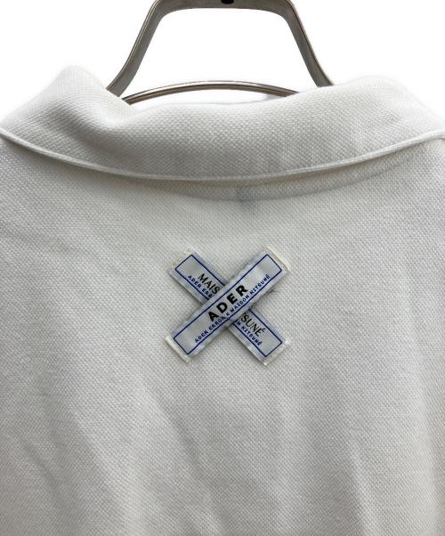 maison kitsune（メゾンキツネ）MAISON KITSUNE (メゾンキツネ) ADER error (アーダーエラー) 半袖ポロシャツ ホワイト サイズ:A2の古着・服飾アイテム