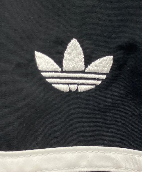 adidas（アディダス）adidas (アディダス) ナイロンジャケットback logo Flames ブラック サイズ:2XLの古着・服飾アイテム