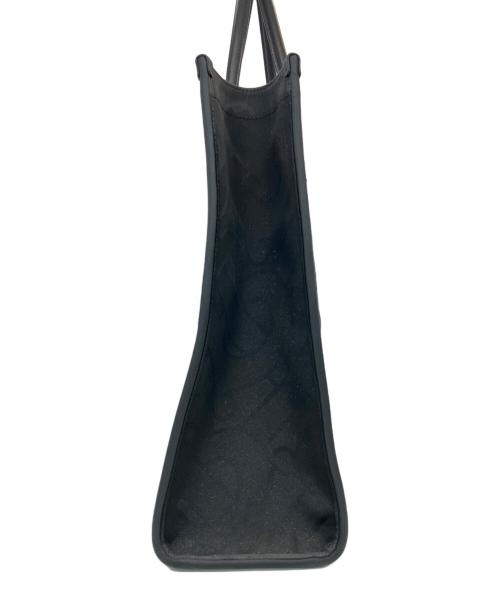 BURBERRY（バーバリー）BURBERRY (バーバリー) MONOGRAM RECYCLED POLYESTER JACQUARD TOTE ブラックの古着・服飾アイテム