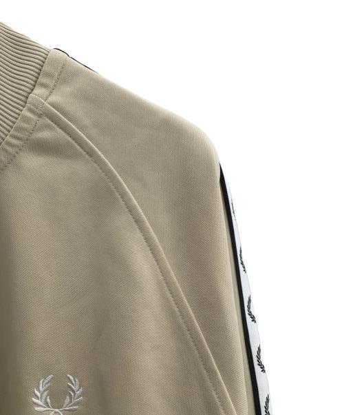FRED PERRY（フレッドペリー）FRED PERRY (フレッドペリー) トラックジャケット ベージュ サイズ:Ｍの古着・服飾アイテム