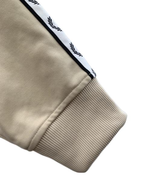 FRED PERRY（フレッドペリー）FRED PERRY (フレッドペリー) トラックジャケット ベージュ サイズ:Ｍの古着・服飾アイテム