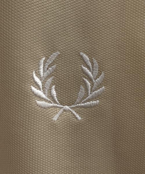 FRED PERRY（フレッドペリー）FRED PERRY (フレッドペリー) トラックジャケット ベージュ サイズ:Ｍの古着・服飾アイテム