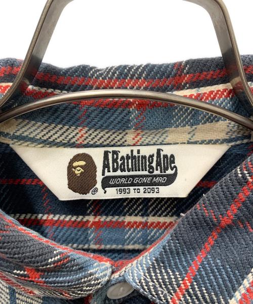 A BATHING APE（アベイシングエイプ）A BATHING APE (アベイシングエイプ) 長袖シャツ ブルー サイズ:Lの古着・服飾アイテム