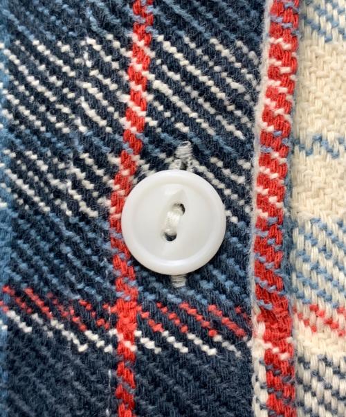 A BATHING APE（アベイシングエイプ）A BATHING APE (アベイシングエイプ) 長袖シャツ ブルー サイズ:Lの古着・服飾アイテム
