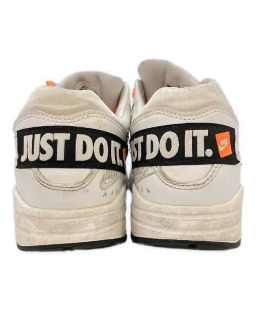 NIKE（ナイキ）NIKE (ナイキ) ローカットスニーカー ホワイト×オレンジ サイズ:25.5の古着・服飾アイテム