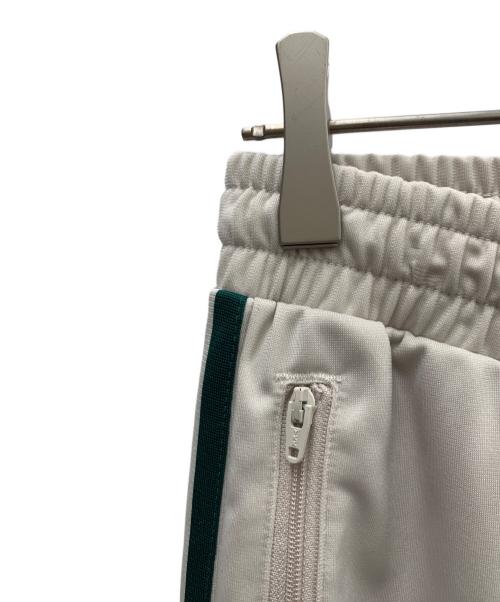 adidas（アディダス）adidas (アディダス) トラックパンツ ベージュ×グリーン サイズ:Ｍ 未使用品の古着・服飾アイテム