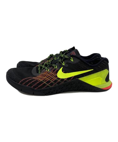 NIKE（ナイキ）NIKE (ナイキ) ローカットスニーカー ブラック×グリーン サイズ:US8.5の古着・服飾アイテム