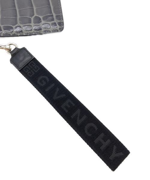 GIVENCHY（ジバンシィ）GIVENCHY (ジバンシィ) クロコダイル型押しミニクラッチバッグ グレーの古着・服飾アイテム