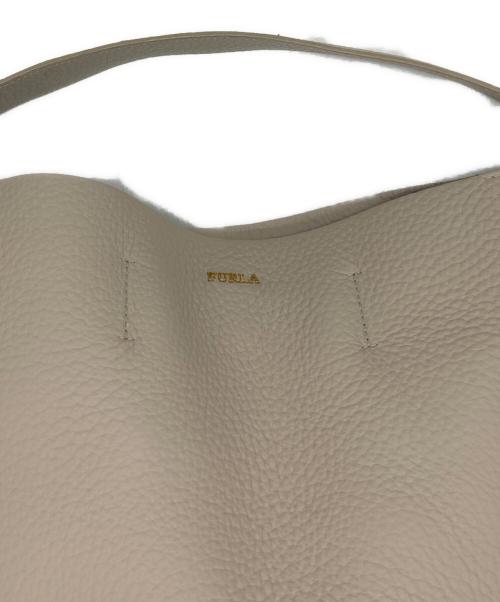 FURLA（フルラ）FURLA (フルラ) ショルダーバッグ ベージュの古着・服飾アイテム