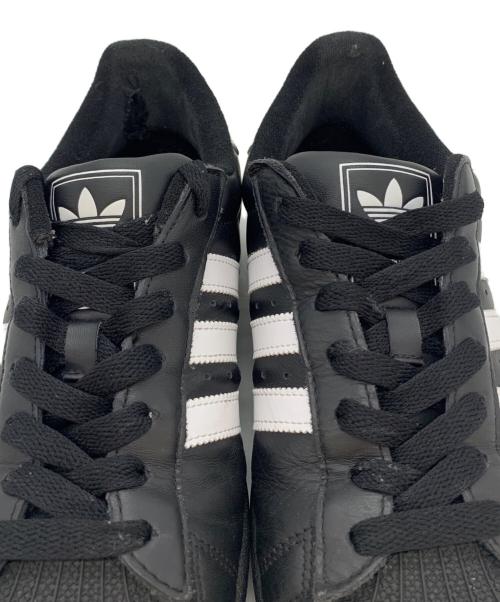 adidas（アディダス）adidas (アディダス) ローカットスニーカー ブラック サイズ:26.5cmの古着・服飾アイテム