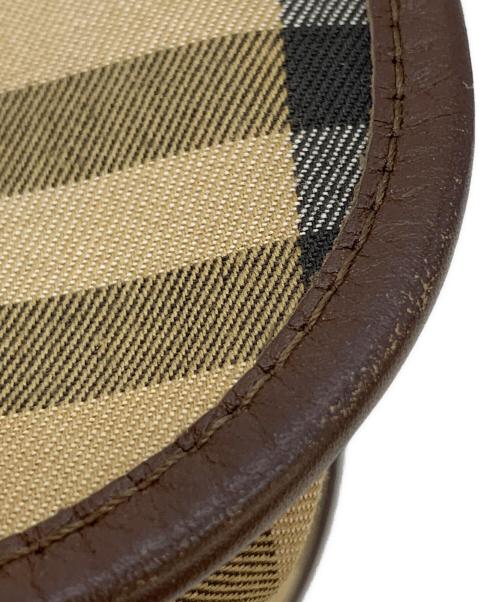 BURBERRY（バーバリー）BURBERRY (バーバリー) ショルダーバッグ ブラウンの古着・服飾アイテム