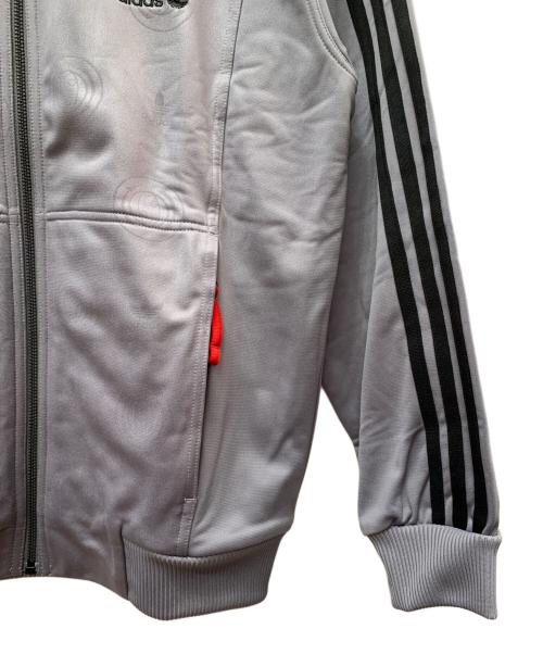adidas（アディダス）adidas (アディダス) Kareem トラックジャケット グレー サイズ:2XSの古着・服飾アイテム