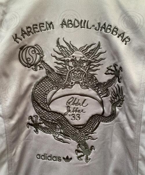 adidas（アディダス）adidas (アディダス) Kareem トラックジャケット グレー サイズ:2XSの古着・服飾アイテム