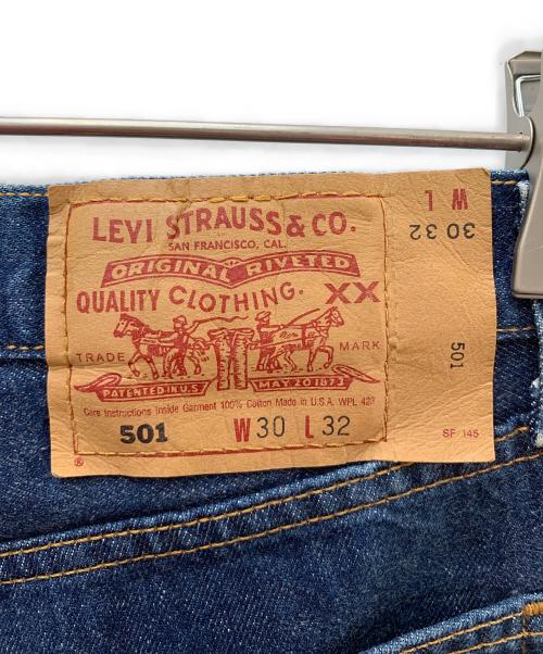 LEVI'S（リーバイス）LEVI'S (リーバイス) ジーンズ ネイビー サイズ:W30×L32の古着・服飾アイテム