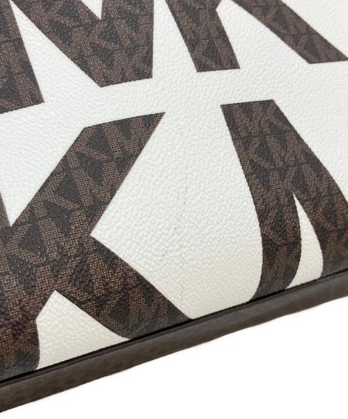 MICHAEL KORS（マイケルコース）MICHAEL KORS (マイケルコース) トートバッグ ホワイト×ブラウンの古着・服飾アイテム