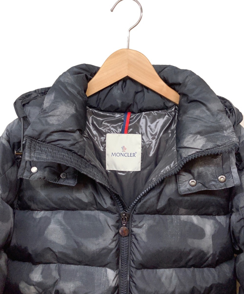 MONCLER（モンクレール）MONCLER (モンクレール) ダウンジャケット グレー サイズ:1の古着・服飾アイテム