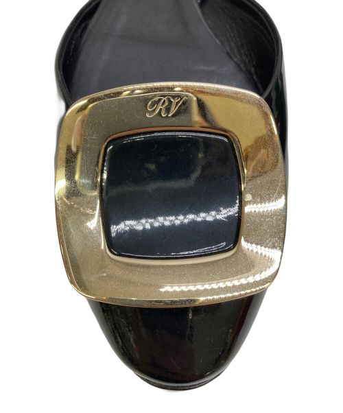 Roger Vivier（ロジェ ヴィヴィエ）Roger Vivier (ロジェ ヴィヴィエ) バックルパンプス ブラック×ゴールド サイズ:37.5の古着・服飾アイテム