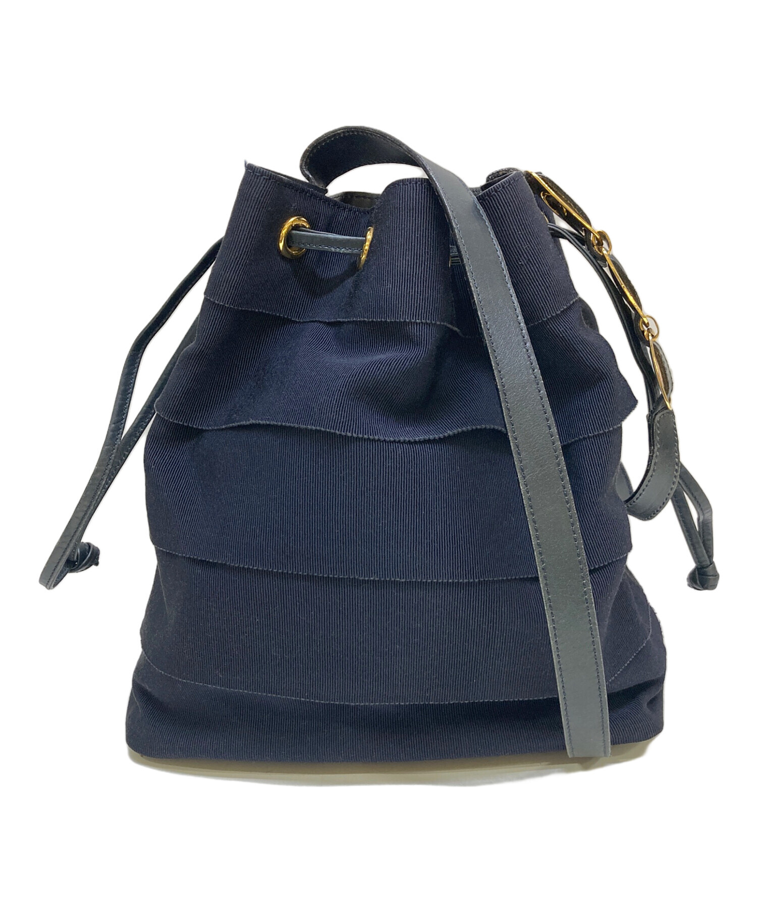 Ferragamo　フェラガモ 巾着 ショルダーバッグ　スエード　ブラック　黒 フェラガモ】黒スエードのショルダーバッグ Ferragamo フェラガモ 巾着