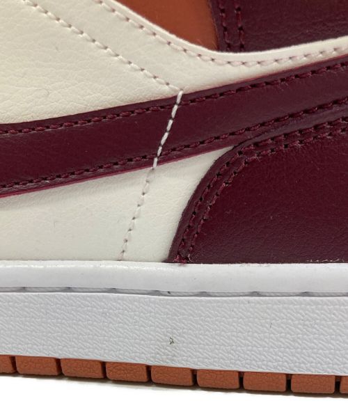 NIKE（ナイキ）NIKE (ナイキ) WMNS AIR JORDAN 1 MID ブラウン×ホワイト サイズ:US9.5の古着・服飾アイテム